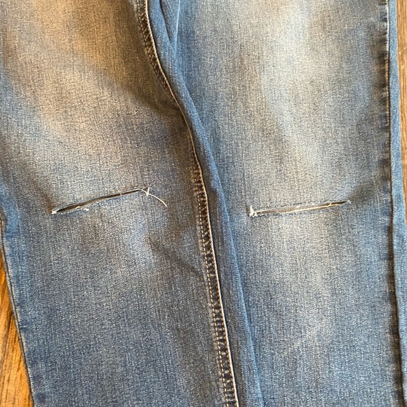 Crown & Ivy Skinny Jeans w/ Zipper & Bow on Ankle - Picture 7 of 12